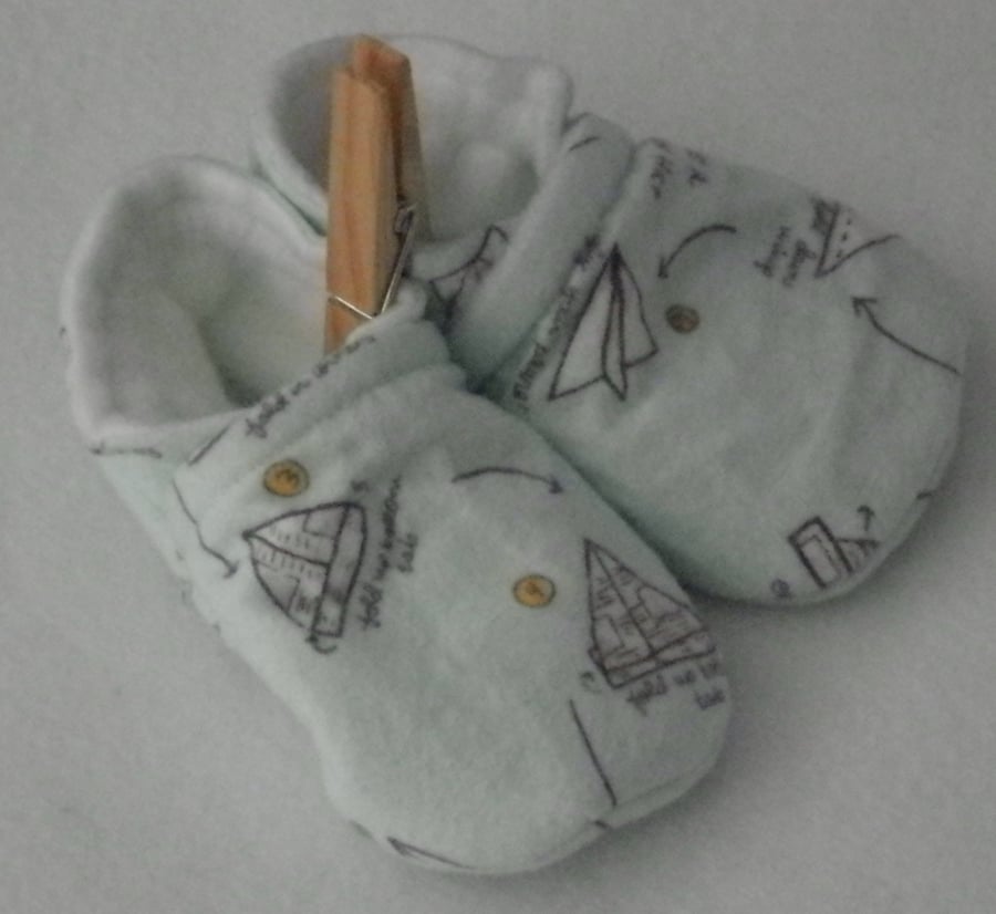 Paper airplane booties 6-12 months. free worldwide postage 