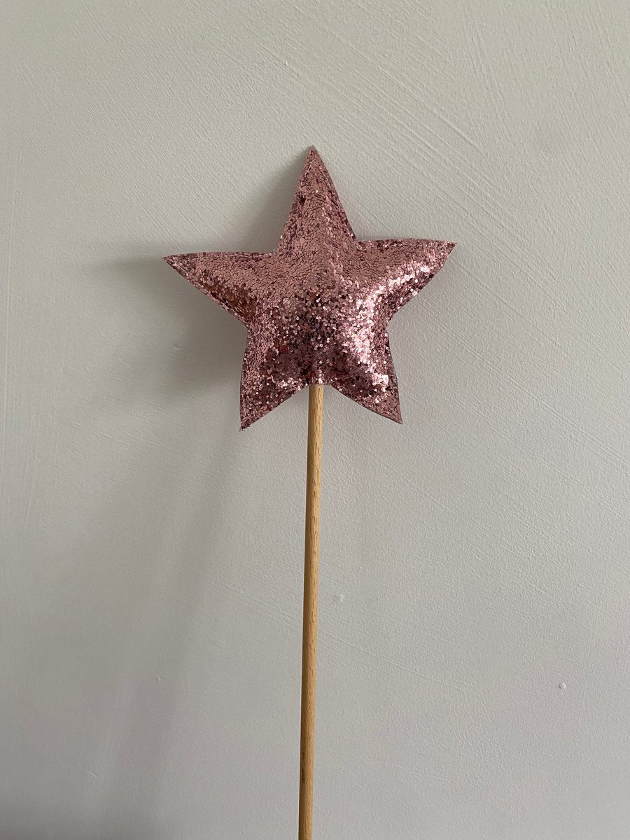 Pink Glitter Wand (129C)