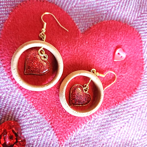 WOODEN HOOPS XL (25mm) with ACRYLIC HEARTS,RED - Seconds Sunday