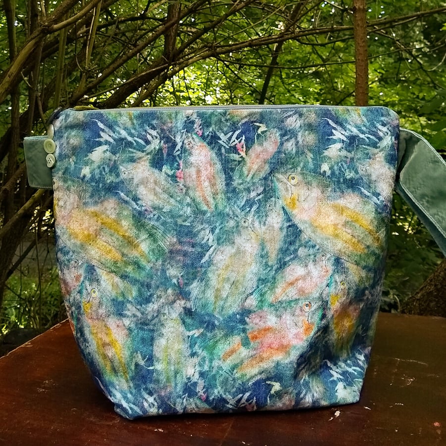 Velvet and felt fish design project bag 