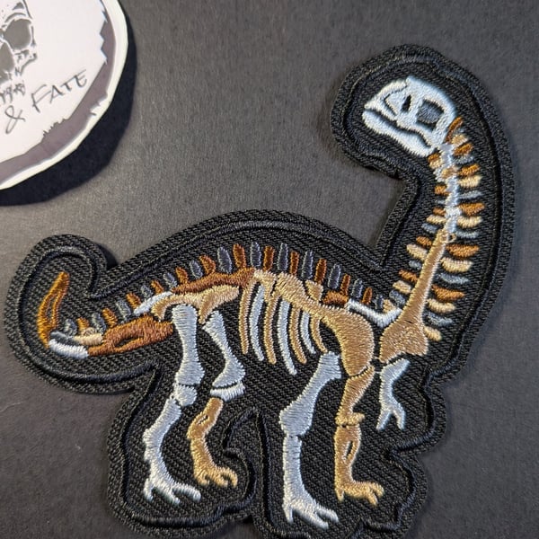 Dinosaur skeleton - Embroidered Iron on Patch
