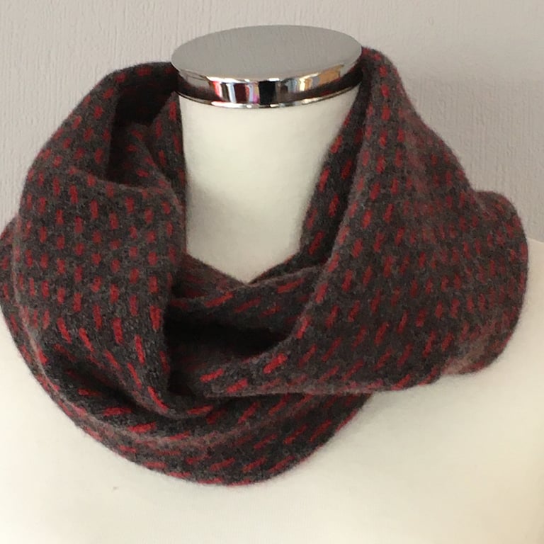 Snood merino lambswool circle scarf graphite grey and berry red dots