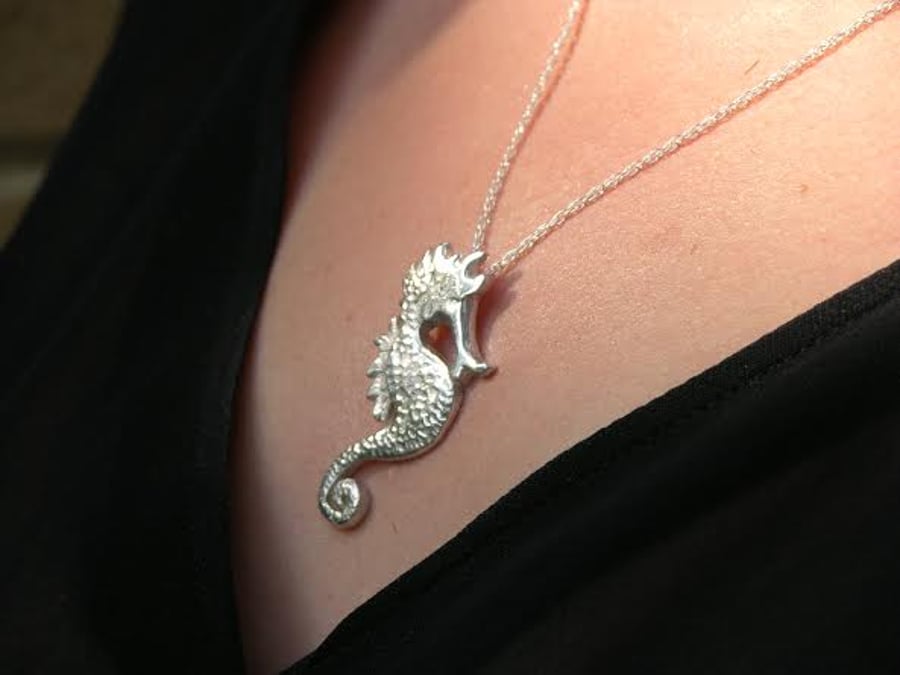 Sea Horse Necklace Silver