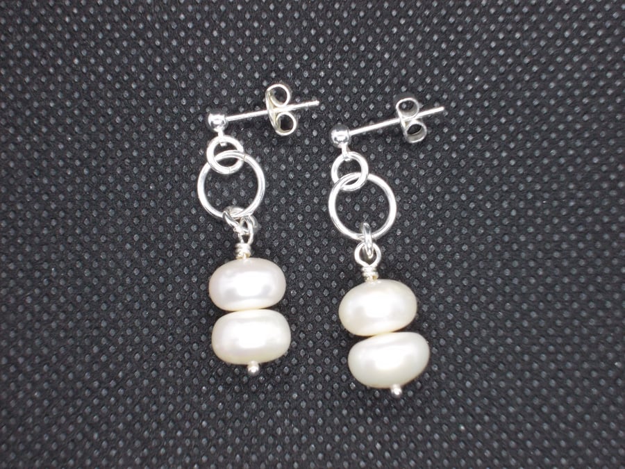 SALE - Pearl button earrings