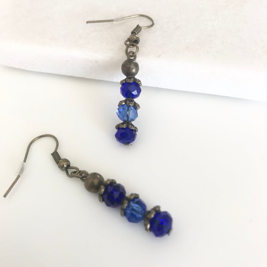 FREE P&P Royal & cornflower blue glass faceted bead dangle earrings 
