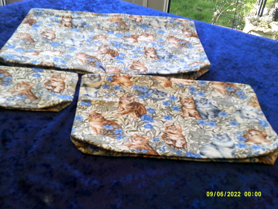 Set of 3 Zip Top Bags with Cats and Blue Flowers