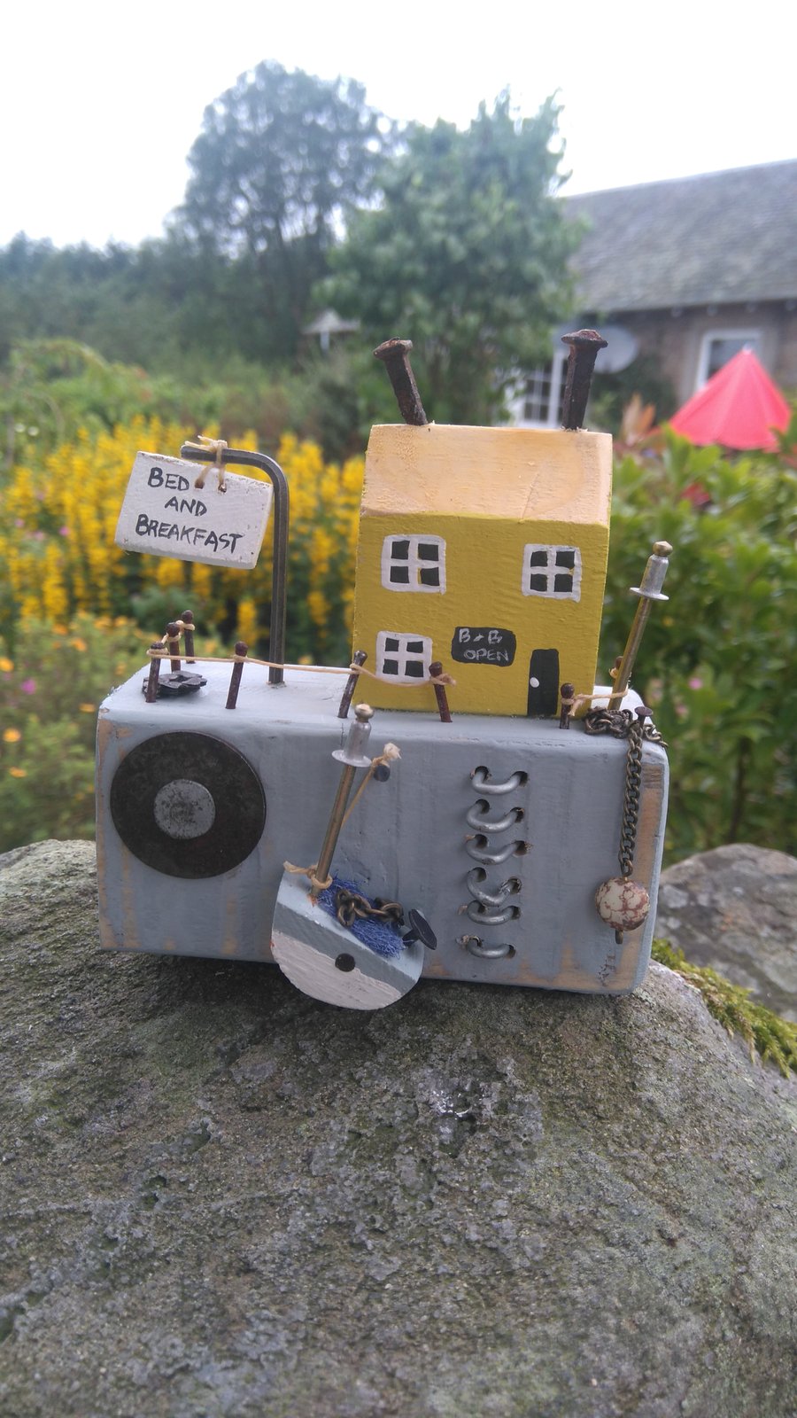 little Bed and Breakfast by the sea for sale !