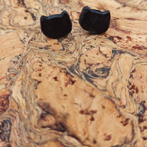 Black cat face studs