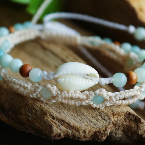 set of two boho summer bracelets with amazonite, sandal wood and shell 