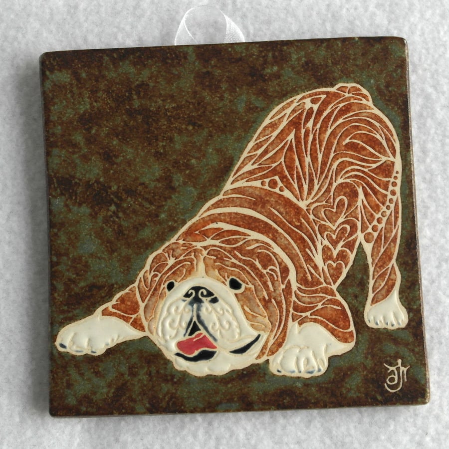 WP07 Wall plaque tile dog bulldog picture