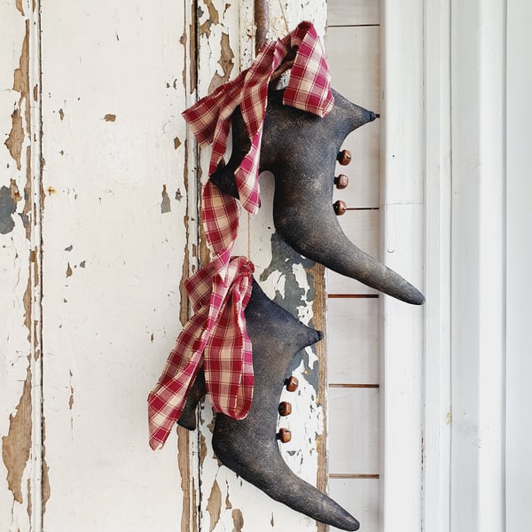 Large Primitive Witches Boots
