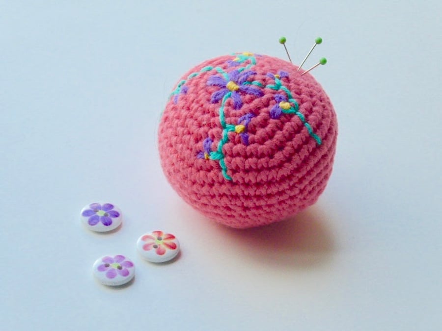 Pincushion, flower pincushion, crochet pincushion
