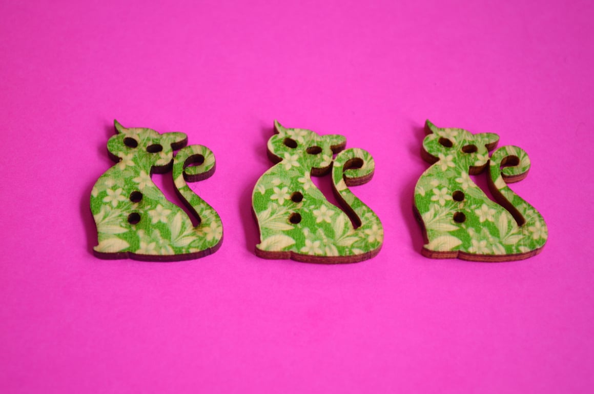 Wooden Cat Buttons Green 3pk 30x25mm Kitty Pussy Kitten (CT2)