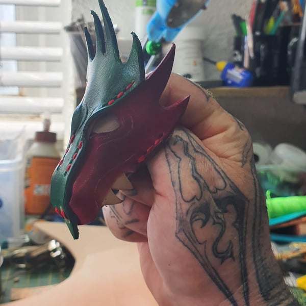Dragon head finger puppet