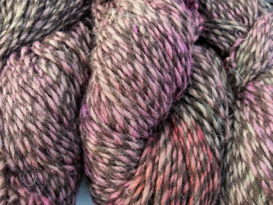 100g Hand-dyed 100% WOOL CHUNKY magenta & red on brown marl