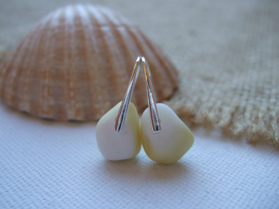 Pastel Yellow Seaham sea glass earring, yellow white sea glass earrings, 1950s