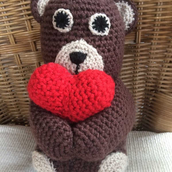 Gorgeous crocheted teddy bear