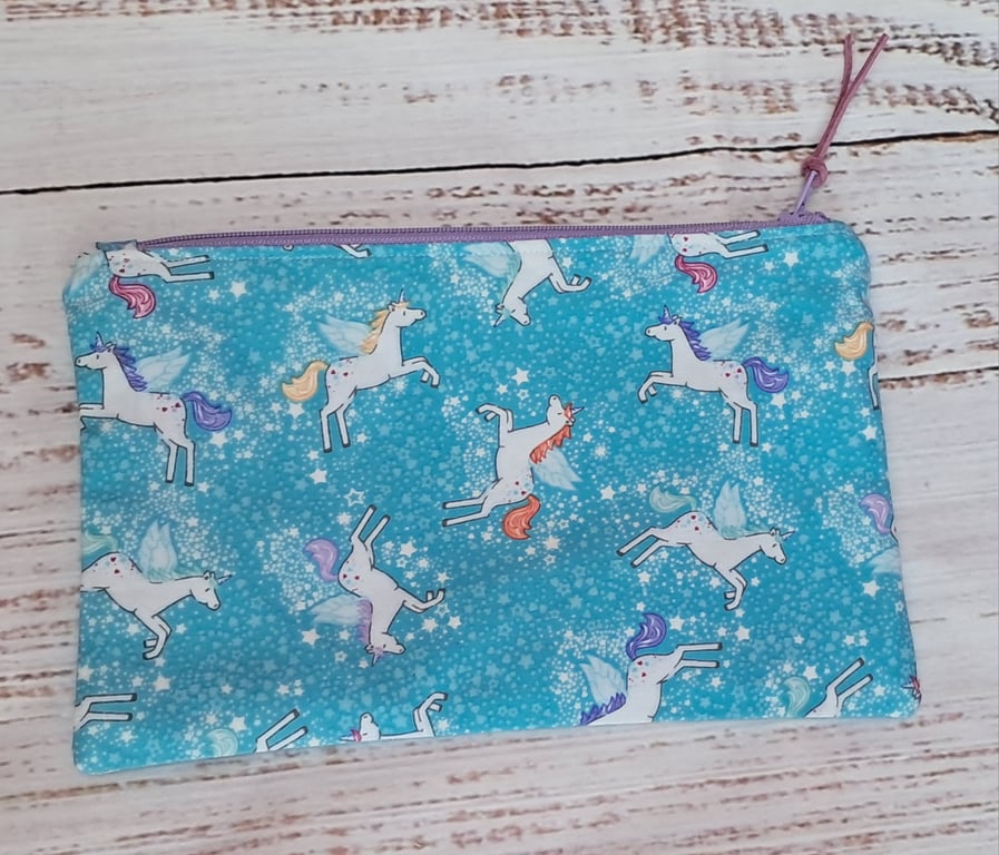 Unicorns and stars zip pouch