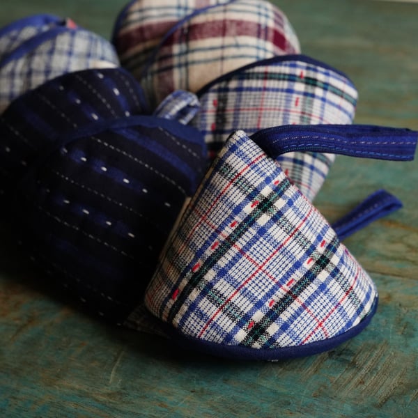 Pair of Fabric Cone-shaped Pot Holder Kitchen Accessories Cast Iron Mittens