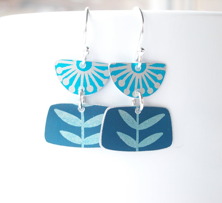 Flower earrings in turquoise and teal