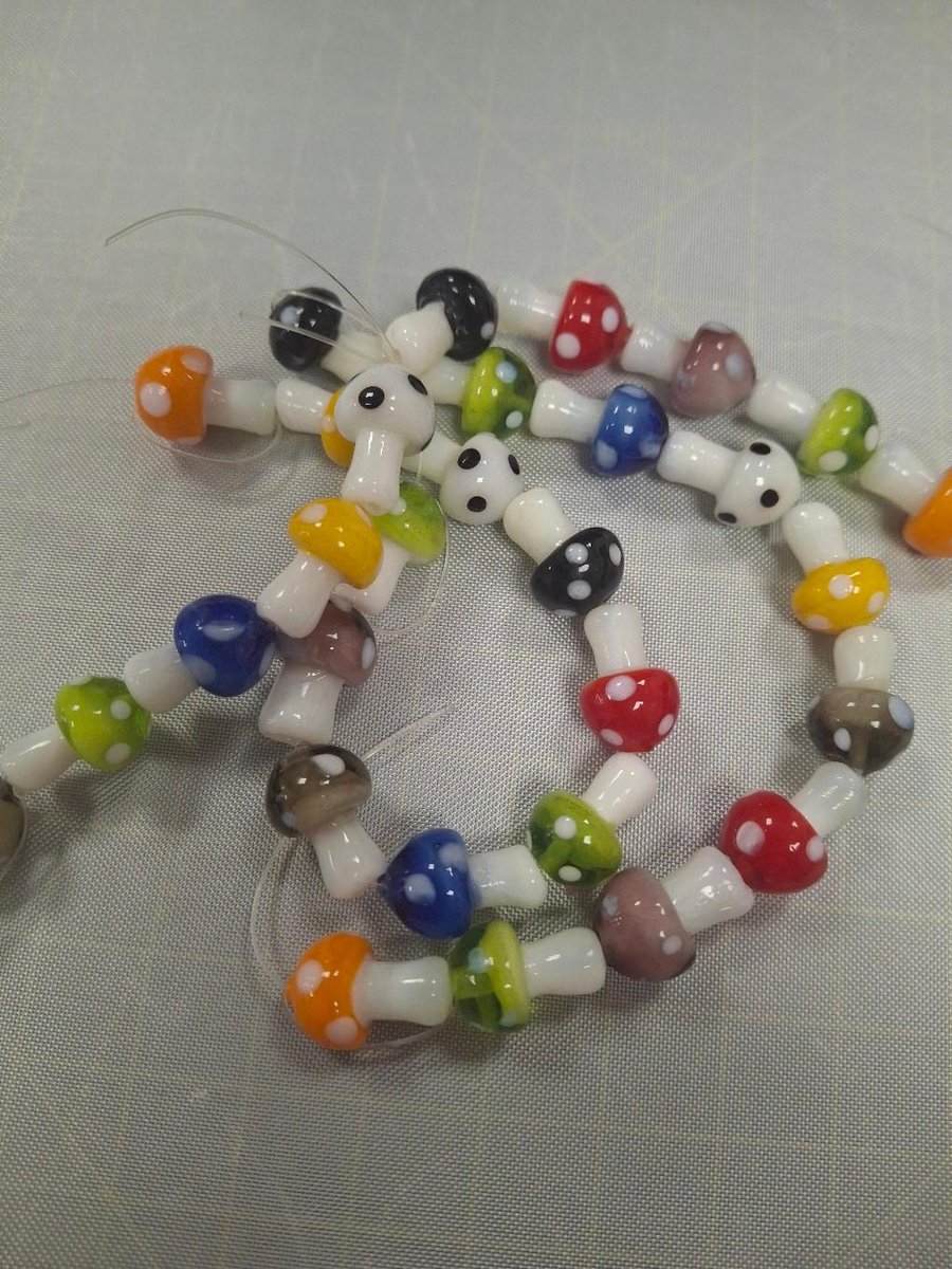 25 x Glass Lampwork 15mm Mushroom Beads