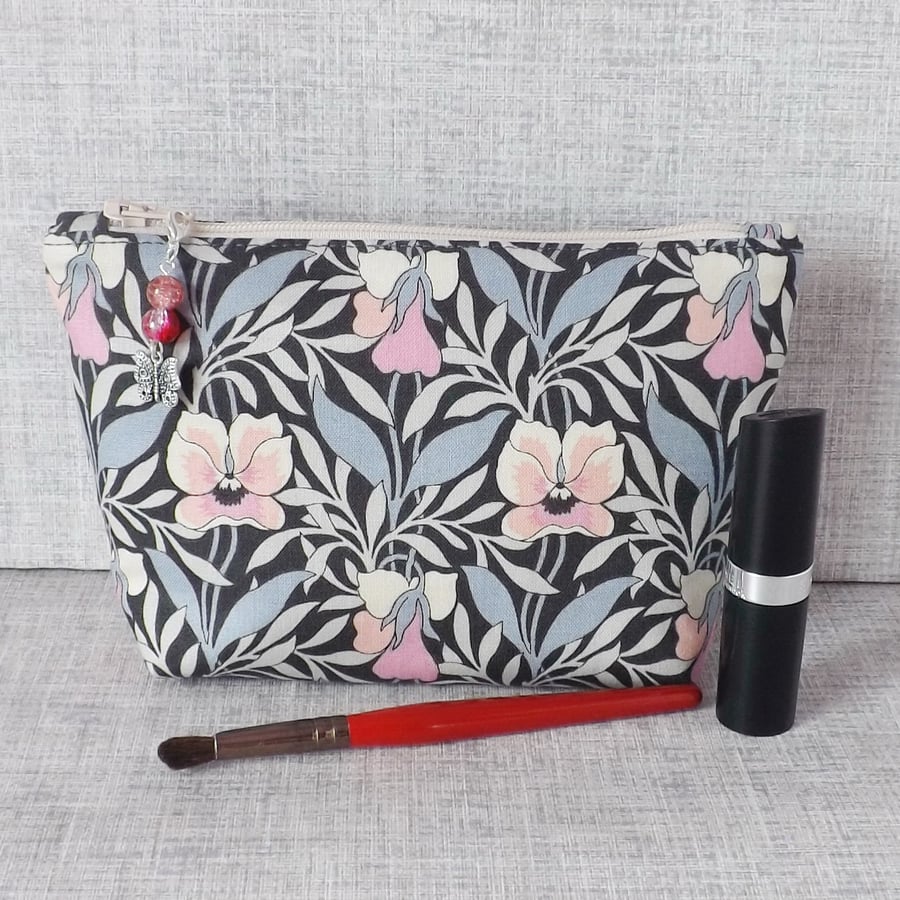 Makeup bag, zipped pouch, cosmetic bag, Liberty fabric