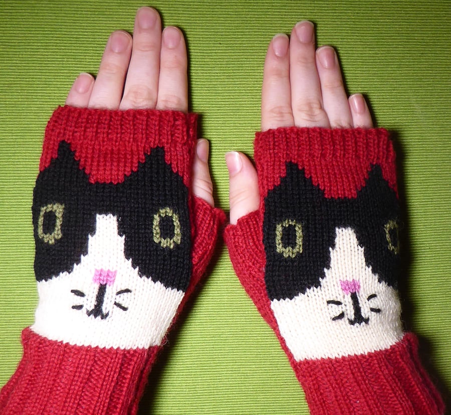 Fingerless Gloves with Cute Black and White Cat, handmade wool cat gloves