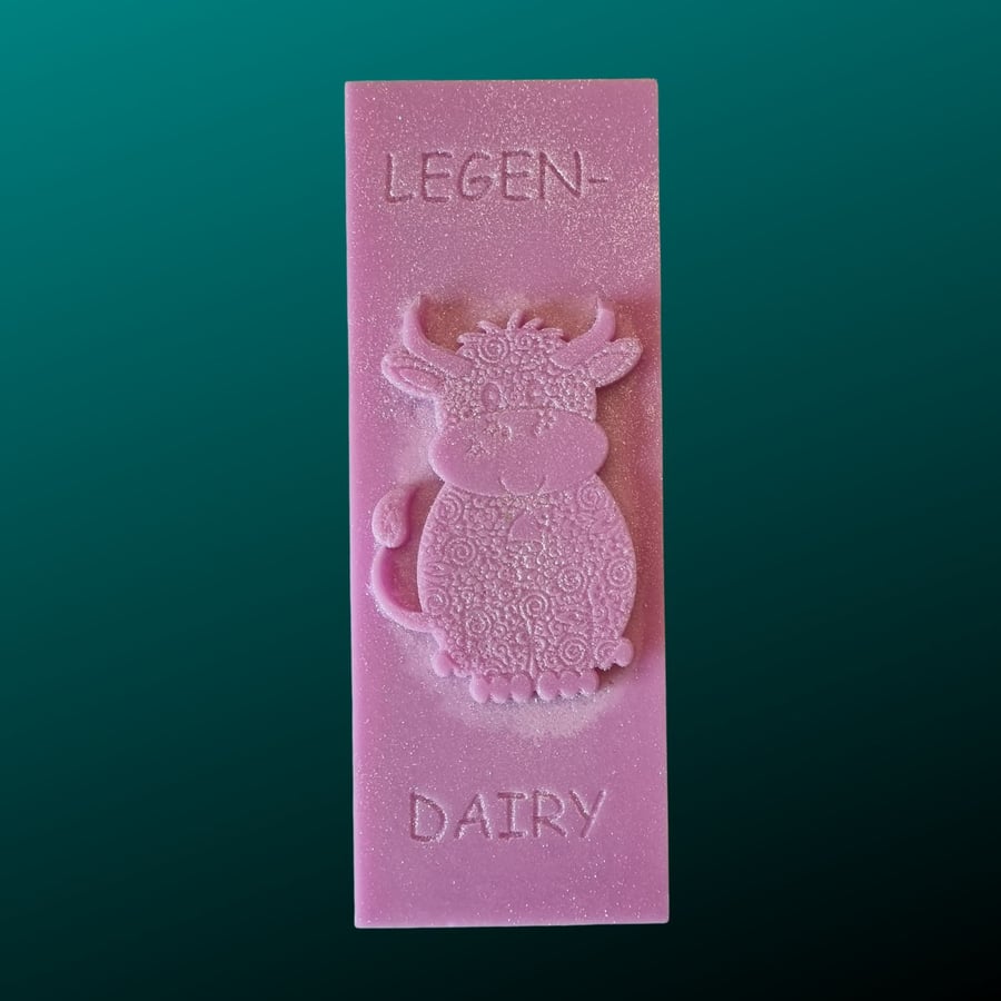 Soy Wax Melt Bar Legendairy Highland Cow Design Damson Plum Rose and Patchouli