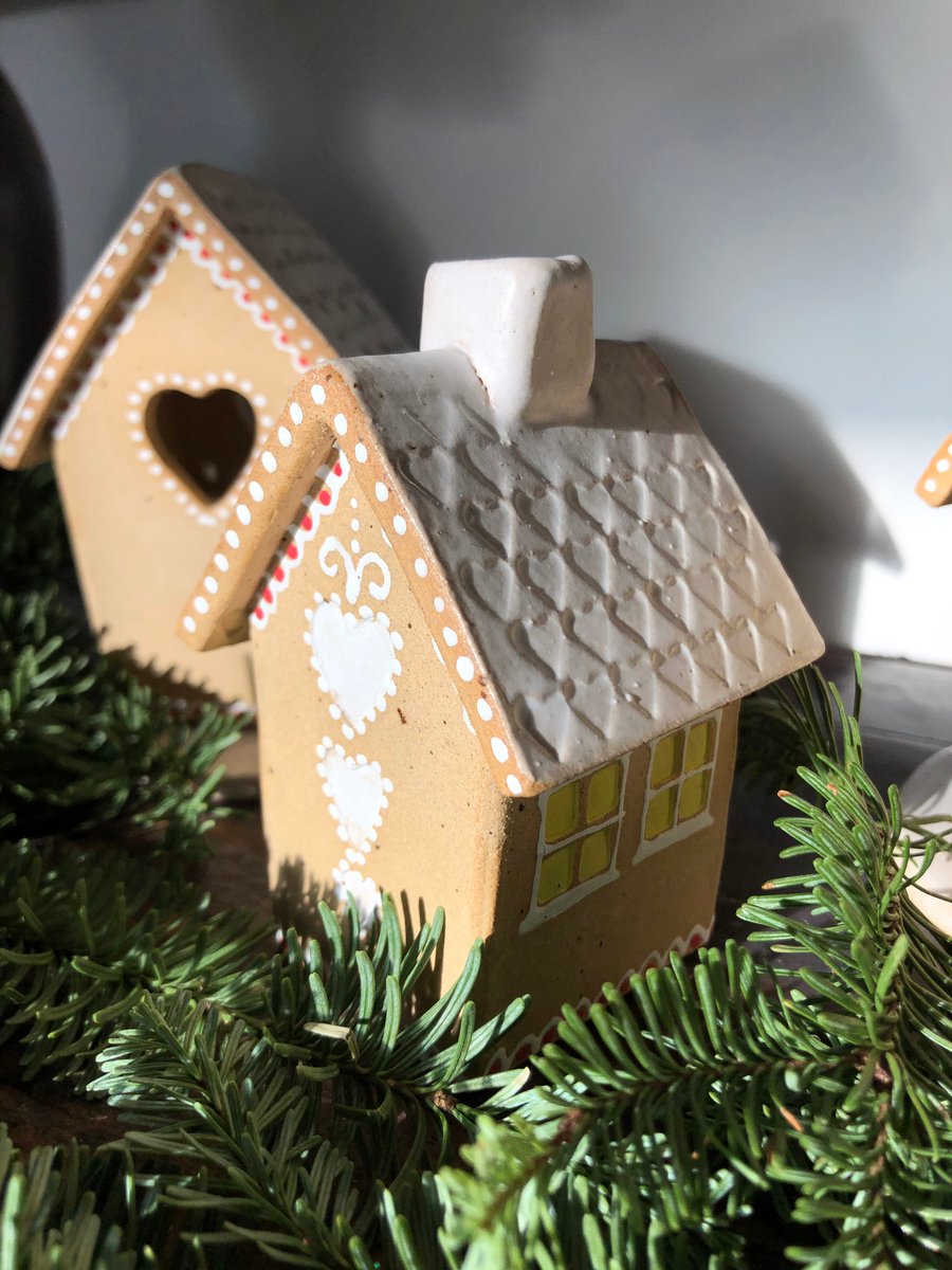 Medium gingerbread house decoration