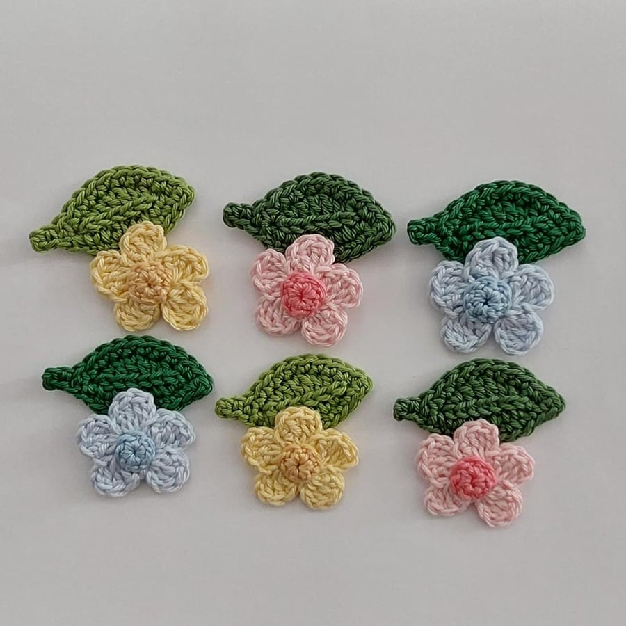 Cotton Wool Crochet Flowers & Leaves - Embellishments - Craft Projects