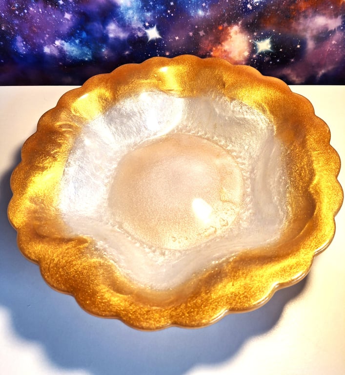 Sun Burst Large Resin Decorative Bowl.  Gold and White.