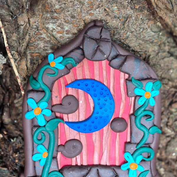 Faery Door Outdoor or Indoor Decoration for Fairy Friends 