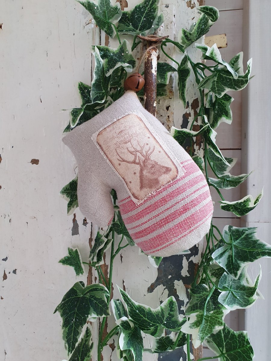 Hanging Mitten Christmas Decoration 