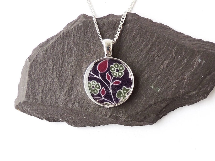 Purple Flower Pattern Necklace, 18" Chain  1627