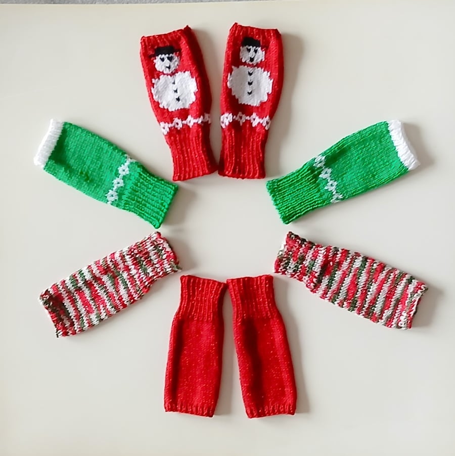 HAND KNIT Ladies Christmas Colours Wrist Warmers