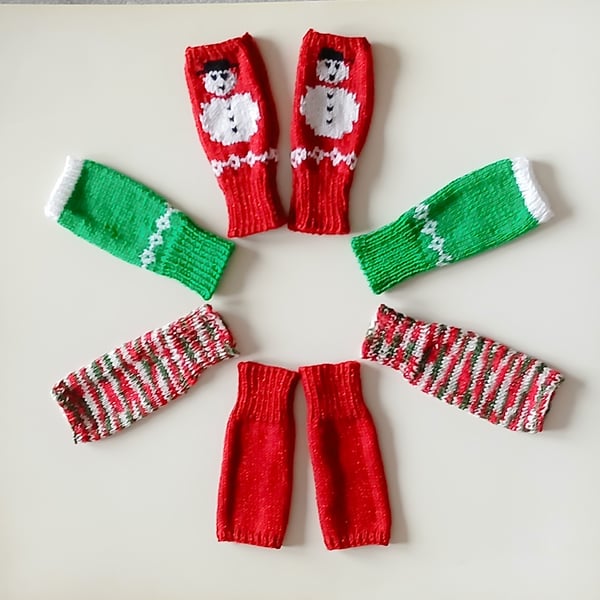 HAND KNIT Ladies Christmas Colours Wrist Warmers