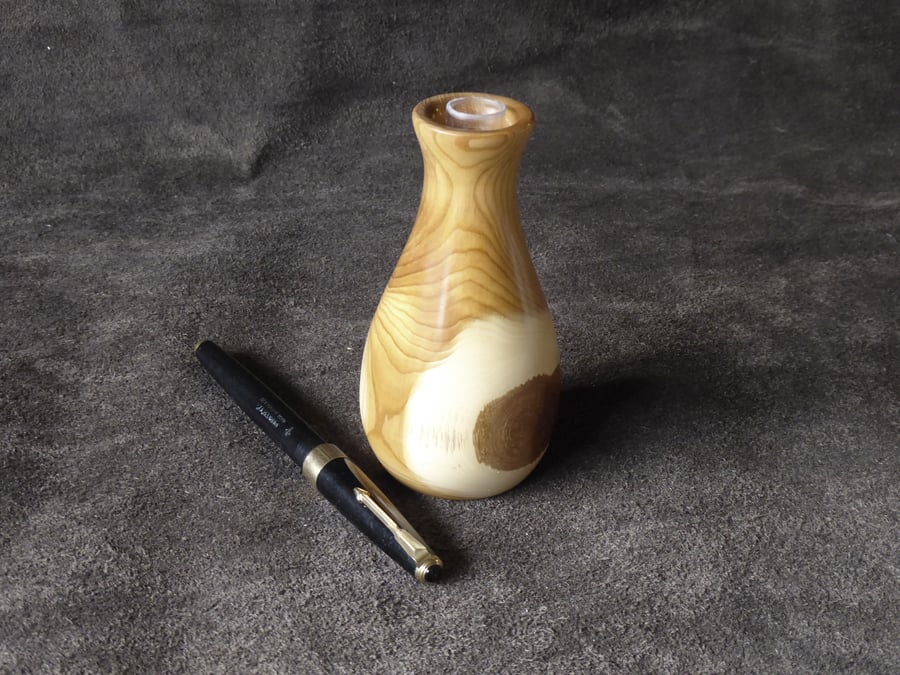 Bud Vase in Yew