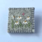 Daisies and butterfly embroidered felt brooch