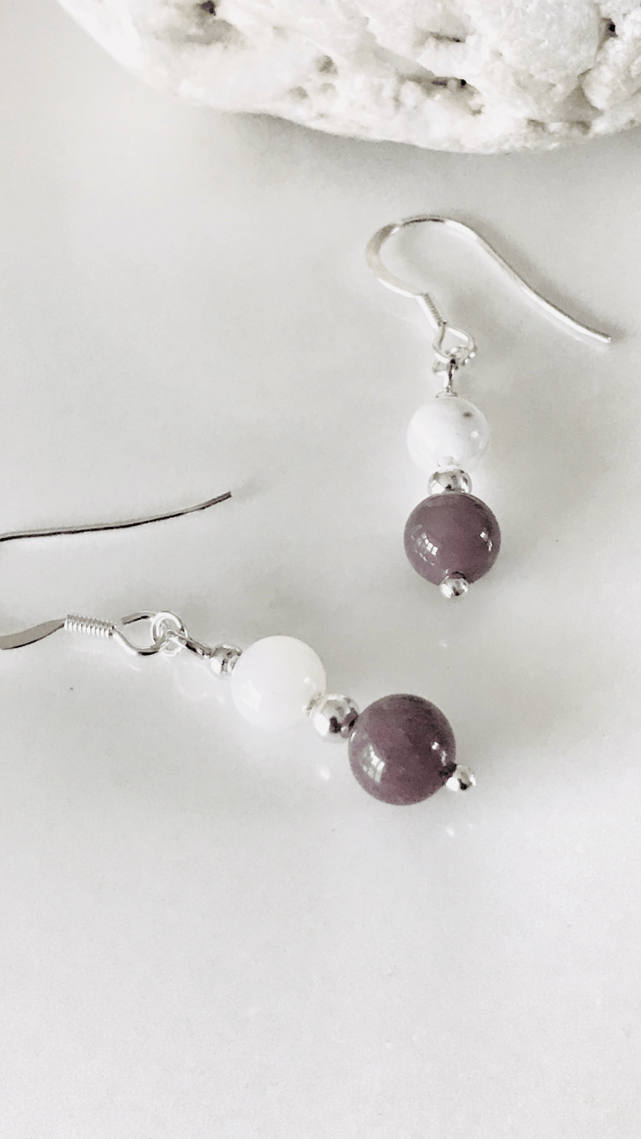 Indian Agate and Mother of Pearl dangle earrings 
