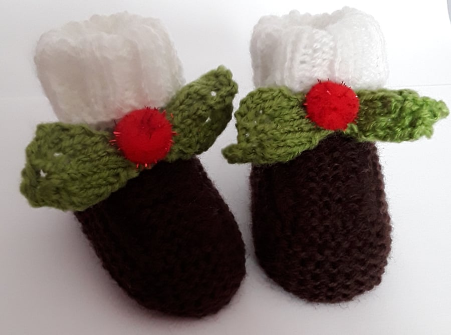 Hand knitted Christmas baby booties Xmas pudding outfit 0 - 3 months