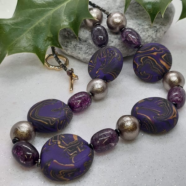 Handmade disc shaped necklace 