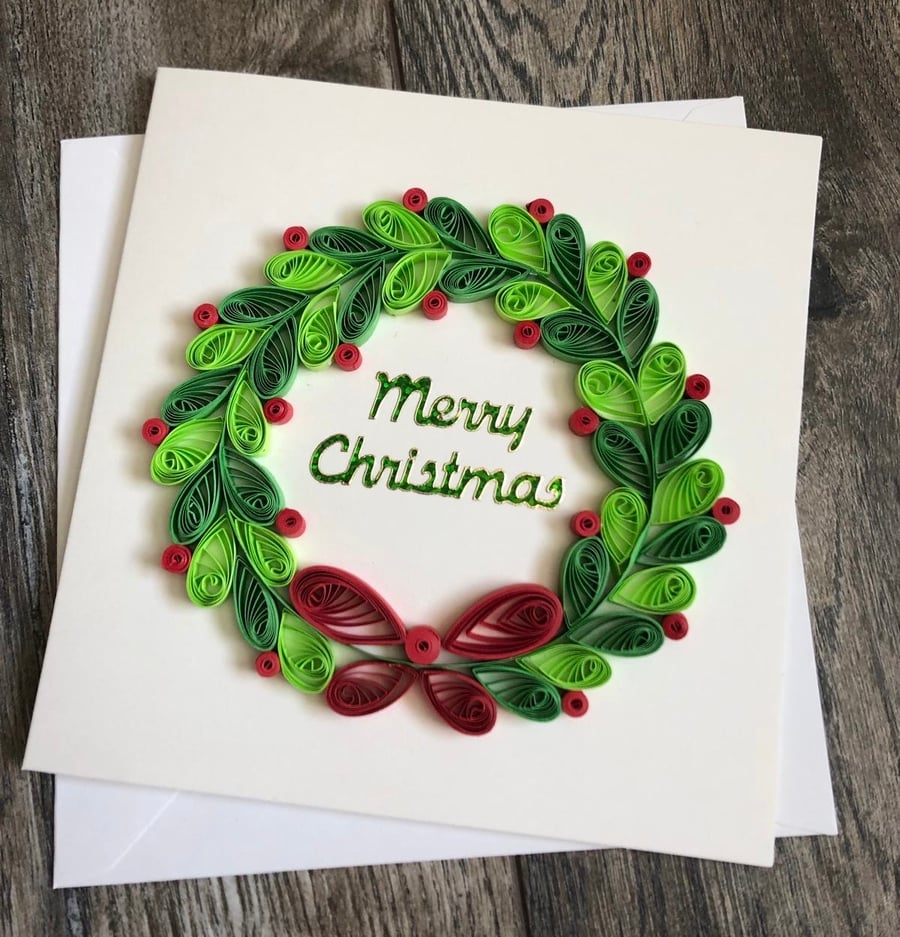 Stunning handmade quilled Christmas card, green wreath