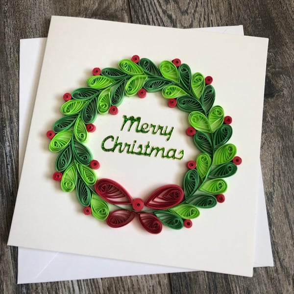 Stunning handmade quilled Christmas card, green wreath