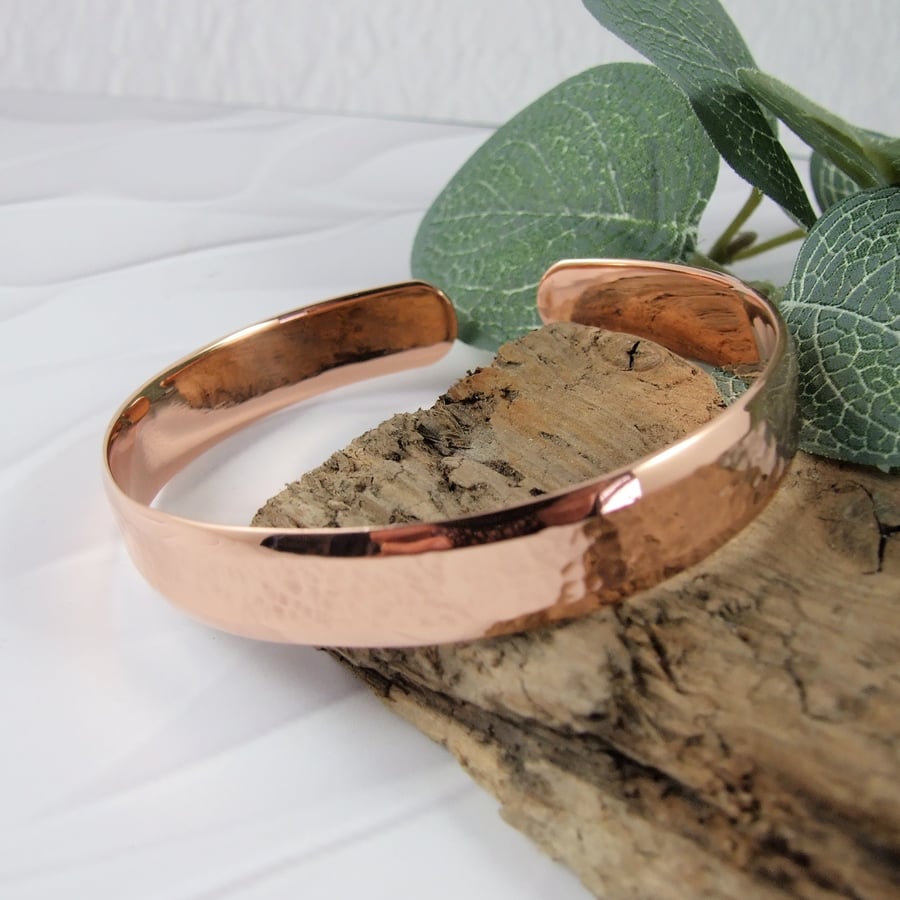 Copper Bangle. Chunky 7mm wide with Hammered Finish Size Medium 20cms