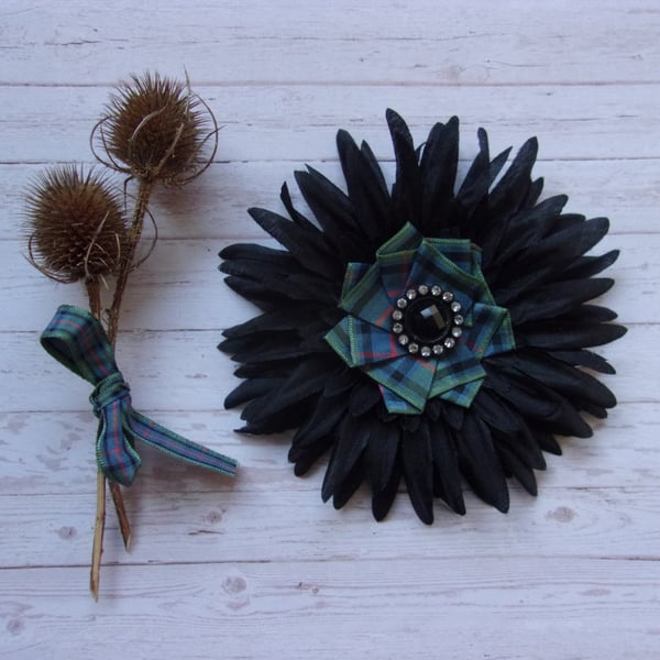Flower of Scotland Tartan & Black Daisy Flower Crystal Fabric Brooch