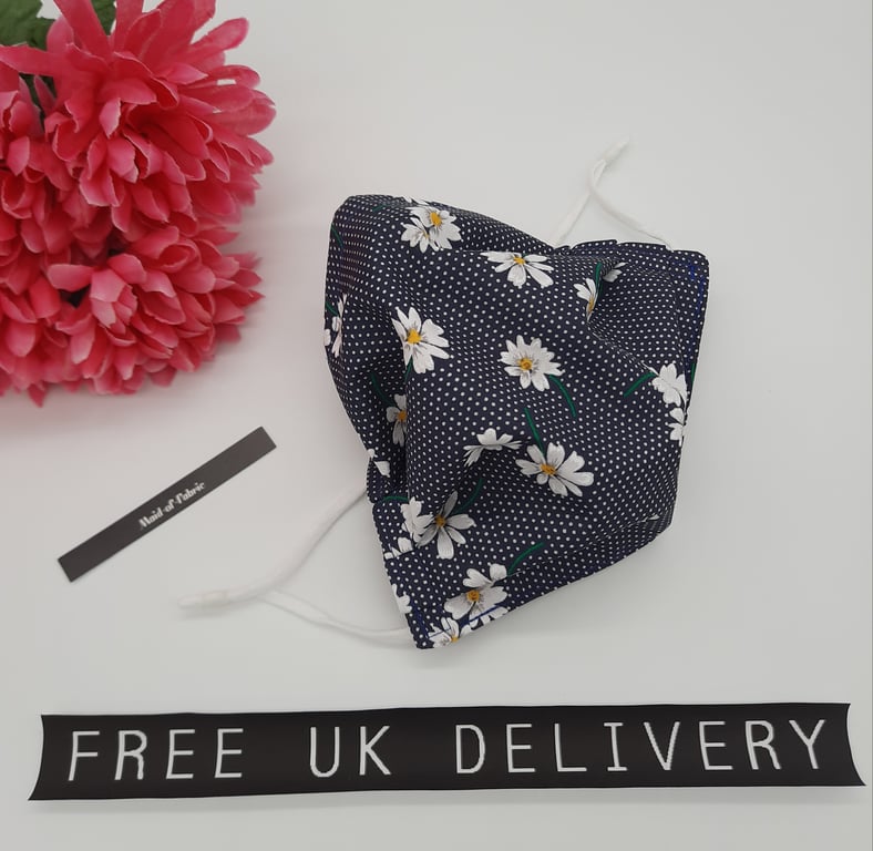 Face mask,  medium,  adjustable,  3 layer,  nose wire, washable in daisy 