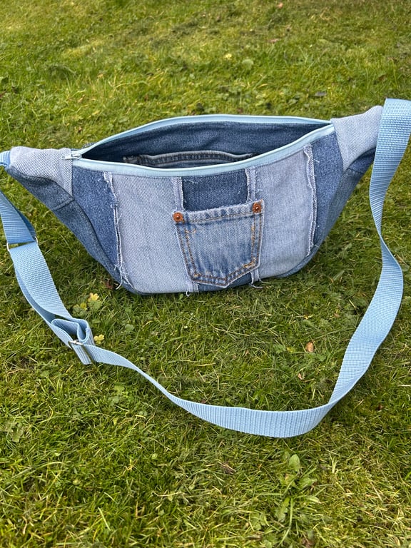Denim cross body bag - mixed blues - Upcycled - sustainable fashion