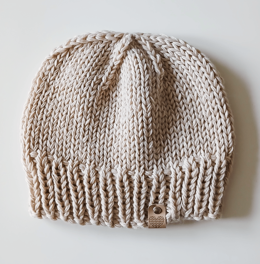 HAND KNIT Ladies Beige Merino Hat