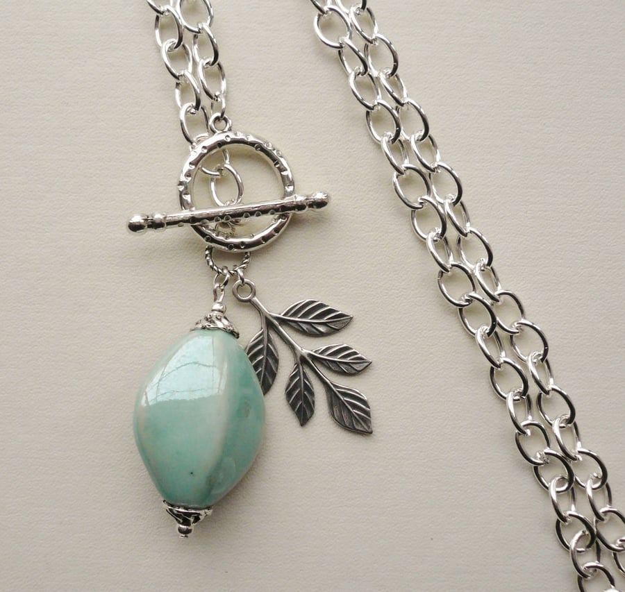 Pale Turquoise and Silver Leaf Necklace      KCJ592