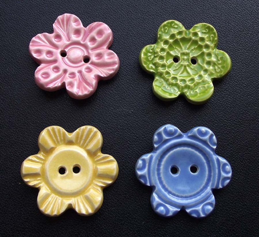 Set of four large flower ceramic buttons